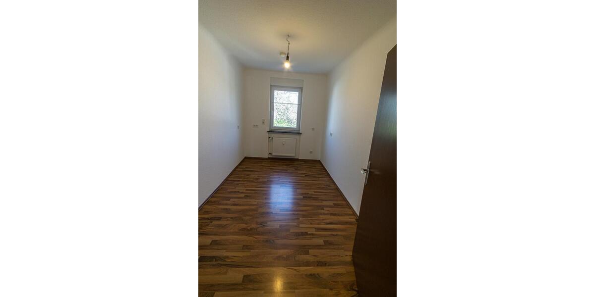 Etagenwohnung Püttlingen - 3 Zimmer, 92 m&sup2;, 700&euro; | Angebot:25900925