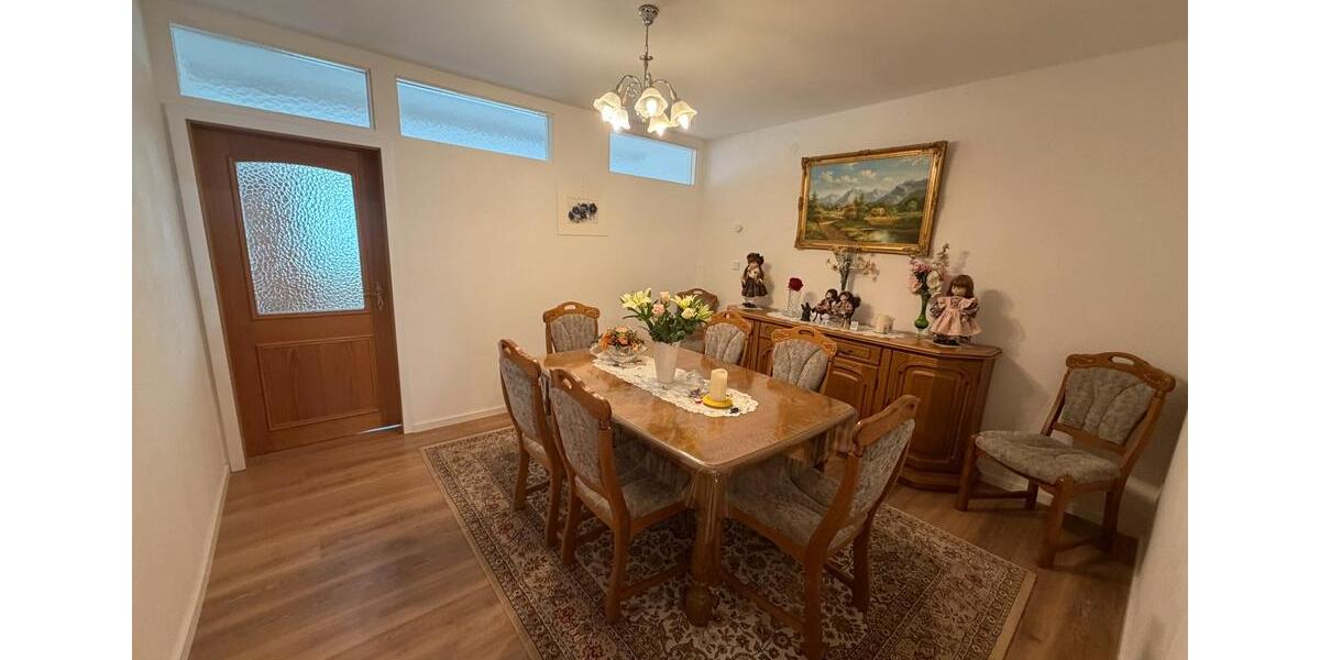 Etagenwohnung Lebach - 4 Zimmer, 98 m&sup2;, 650&euro; | Angebot:26674275