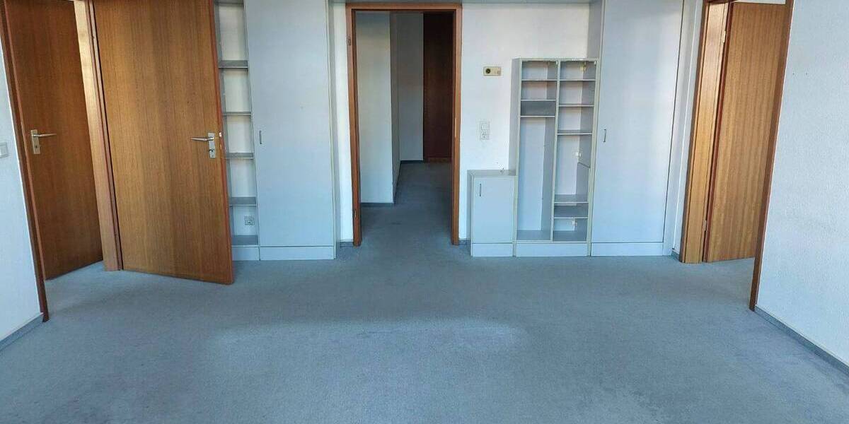 Gewerbeobjekt Saarbrücken St Johann - 5 Zimmer, 120 m&sup2;, 990&euro; | Angebot:26501573