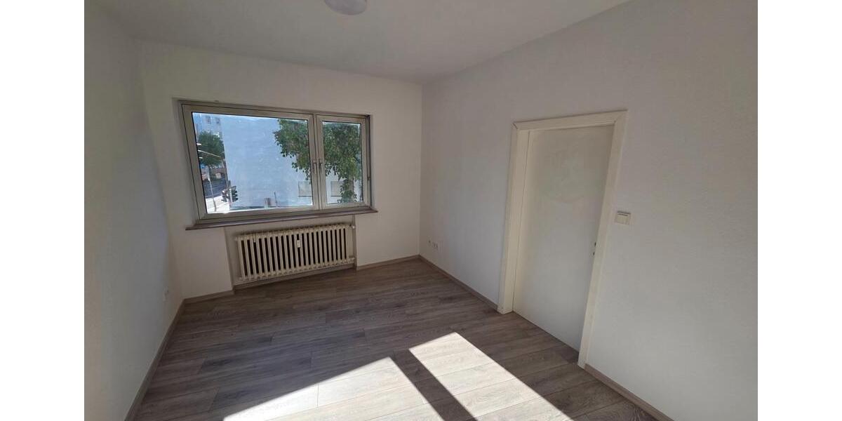 Etagenwohnung Saarbrücken Neue Bremm - 4 Zimmer, 100 m&sup2;, 1.000&euro; | Angebot:26689397