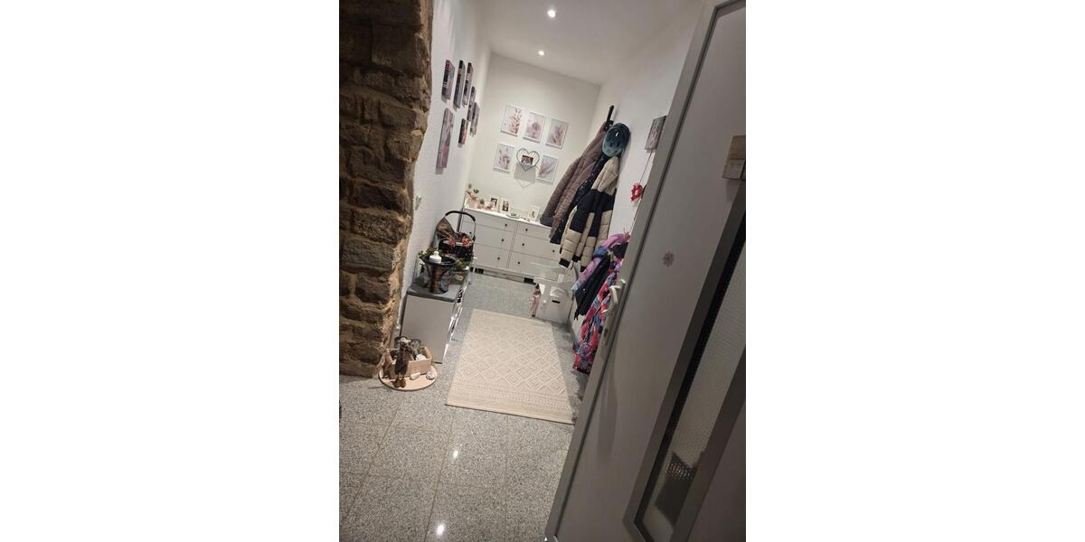 Erdgeschoßwohnung Püttlingen - 3 Zimmer, 84 m&sup2;, 695&euro; | Angebot:25283656