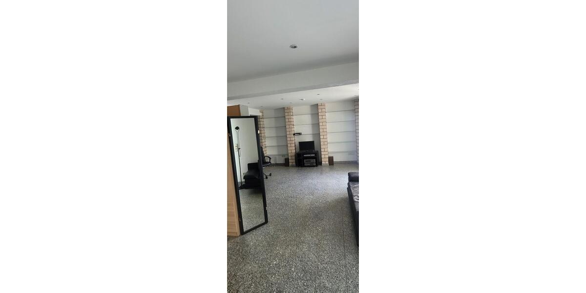 Erdgeschoßwohnung Saarbrücken Eschberg - 1 Zimmer, 60 m&sup2;, 500&euro; | Angebot:24399069