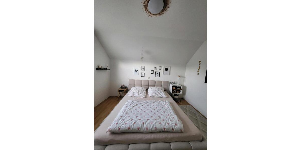 Etagenwohnung Riegelsberg - 3 Zimmer, 93 m&sup2;, 700&euro; | Angebot:25781447