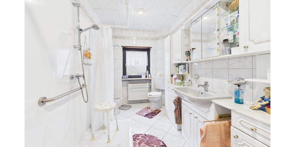 Einfamilienhaus Völklingen / Lauterbach Lauterbach - 6 Zimmer, 150 m&sup2;, 195.000&euro; | Angebot:25687885