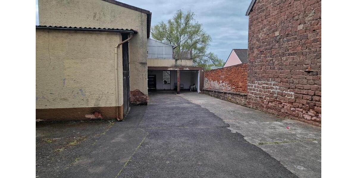Mehrfamilienhaus, Wohnhaus Zweibrücken - 12 Zimmer, 240 m&sup2;, 250.000&euro; | Angebot:26594140