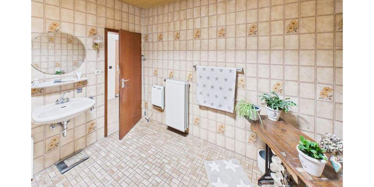 Etagenwohnung Überherrn Altforweiler - 3 Zimmer, 107 m&sup2;, 125.000&euro; | Angebot:25879116