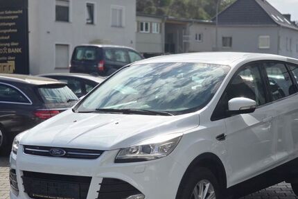 Ford Kuga 74.426 km 11.700 &euro; Beckingen 66701