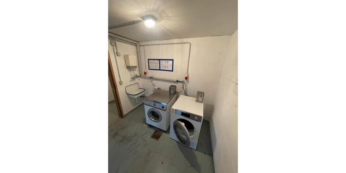 Dachgeschoßwohnung Homburg - 3 Zimmer, 63 m&sup2;, 1.100&euro; | Angebot:25968190