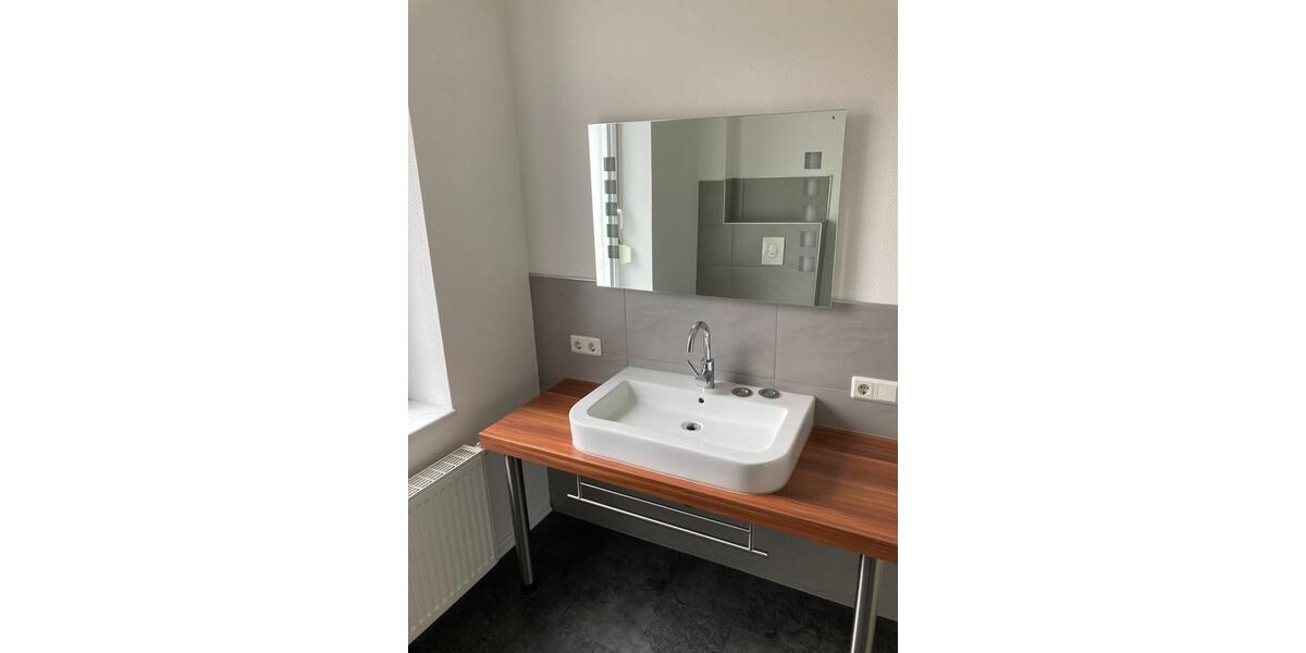 Erdgeschoßwohnung Schiffweiler - 2.5 Zimmer, 60 m&sup2;, 550&euro; | Angebot:25908095