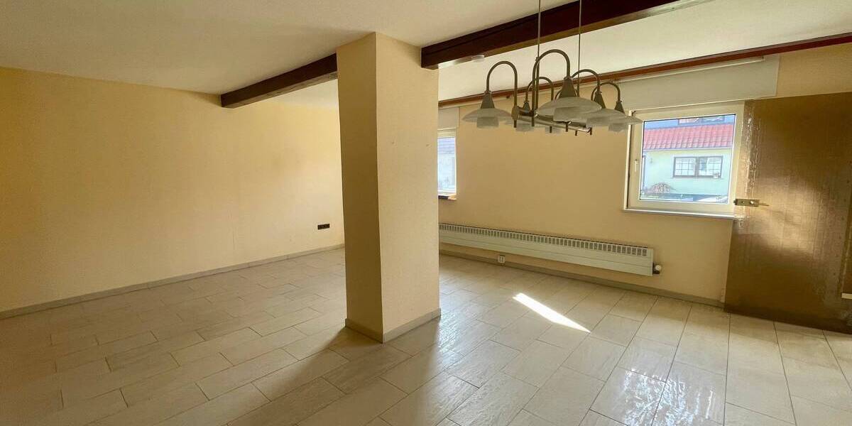 Mehrfamilienhaus, Wohnhaus Großrosseln Dorf im Warndt - 6 Zimmer, 127 m&sup2;, 179.000&euro; | Angebot:25664070