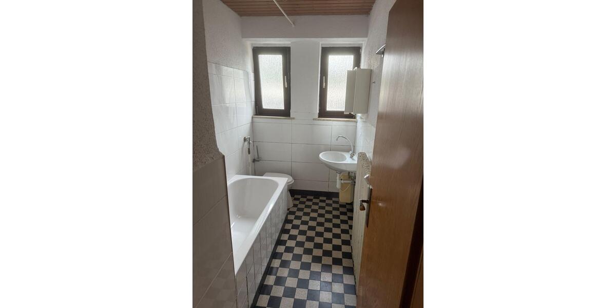 Erdgeschoßwohnung Saarbrücken Malstatt - 2 Zimmer, 58 m&sup2;, 500&euro; | Angebot:26006541