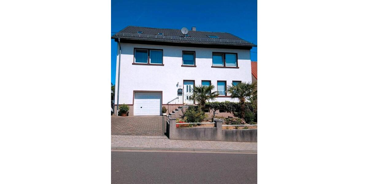Einfamilienhaus Schiffweiler - 7 Zimmer, 180 m&sup2;, 310.000&euro; | Angebot:26522720