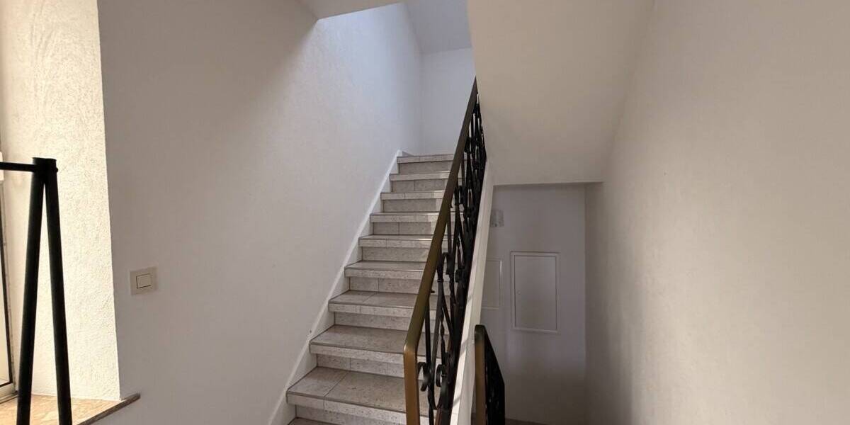 Mehrfamilienhaus, Wohnhaus Schiffweiler - 6 Zimmer, 184 m&sup2;, 265.000&euro; | Angebot:26641339