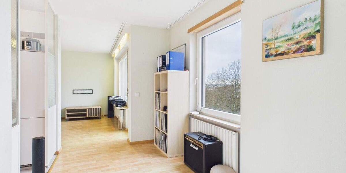 Etagenwohnung Saarbrücken Eschberg - 3 Zimmer, 80 m&sup2;, 168.000&euro; | Angebot:25666421