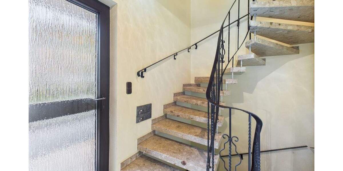 Mehrfamilienhaus, Wohnhaus Quierschied - 9 Zimmer, 234 m&sup2;, 195.000&euro; | Angebot:25799966