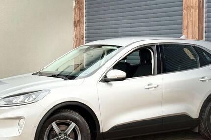 Ford Kuga 164.000 km 12.400 &euro; Saarlouis-Lisdorf 66740