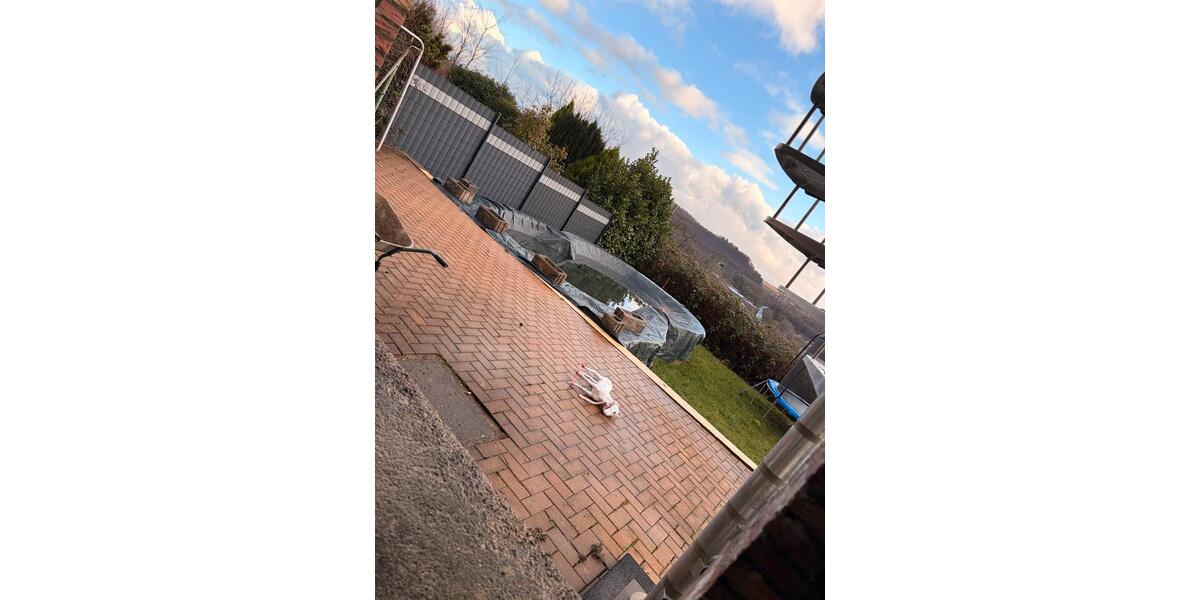 Einfamilienhaus Schiffweiler - 6 Zimmer, 110 m&sup2;, 220.000&euro; | Angebot:25230922