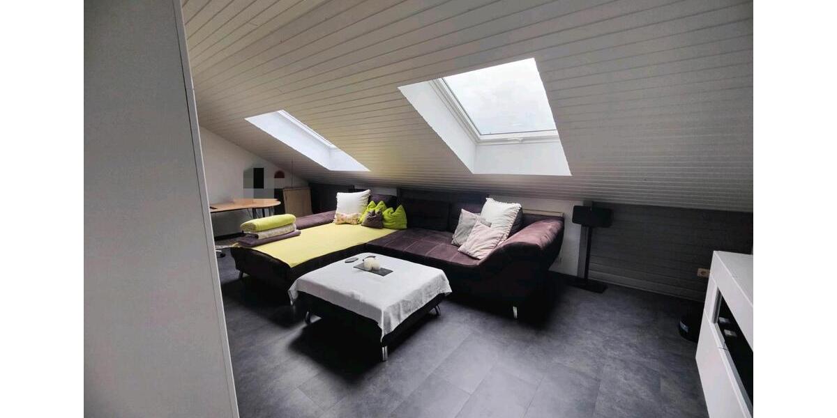 Dachgeschoßwohnung Spiesen-Elversberg Elversberg - 4 Zimmer, 80 m&sup2;, 700&euro; | Angebot:26678811