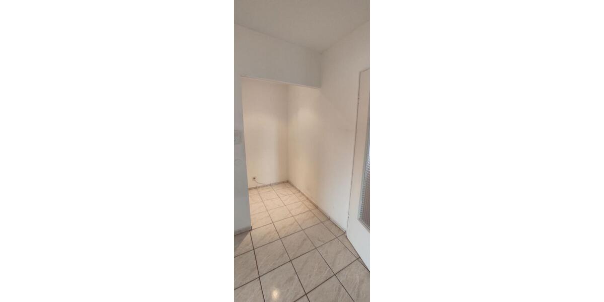 Etagenwohnung Saarlouis - 5 Zimmer, 110 m&sup2;, 180.000&euro; | Angebot:25898709