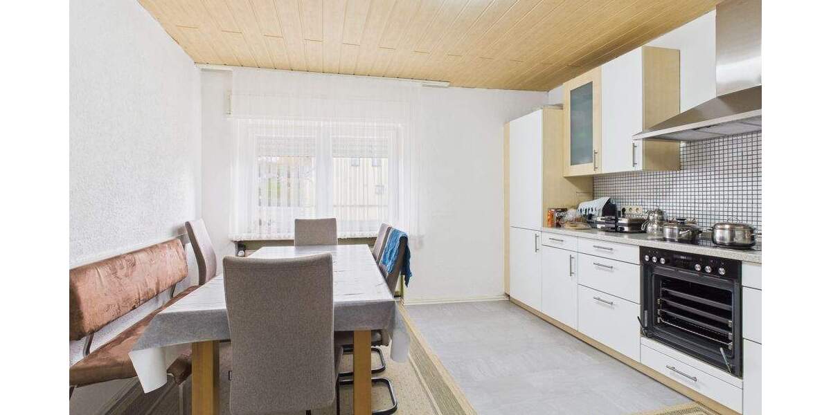 Mehrfamilienhaus, Wohnhaus Eppelborn / Wiesbach Wiesbach - 7 Zimmer, 239 m&sup2;, 220.000&euro; | Angebot:25687894