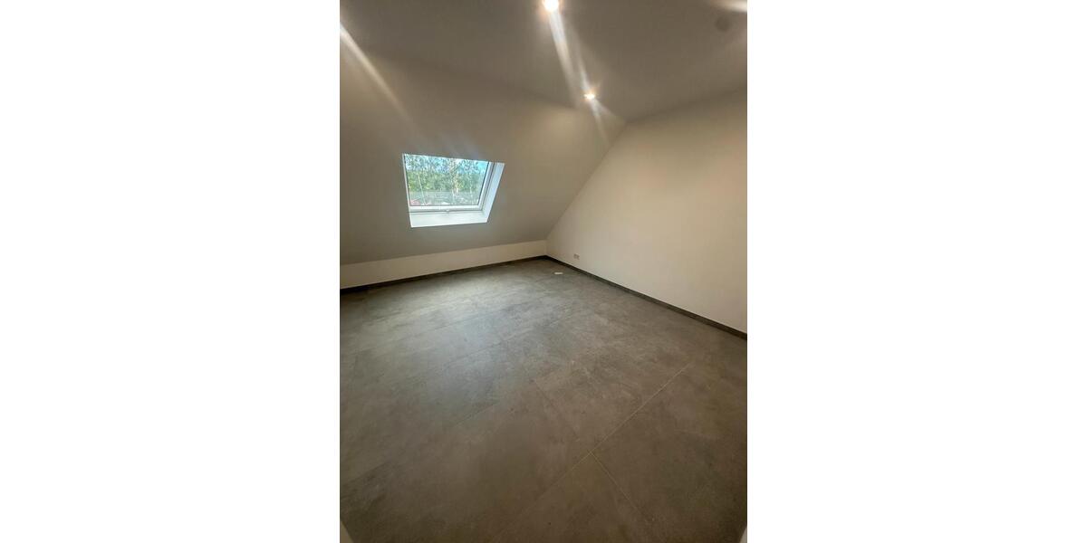 Dachgeschoßwohnung Blieskastel - 3 Zimmer, 85 m&sup2;, 900&euro; | Angebot:26594128