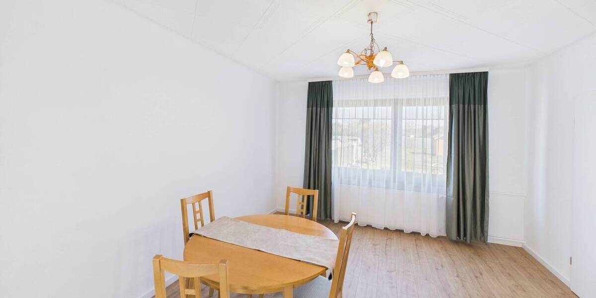 Einfamilienhaus Saarlouis Neuforweiler - 9 Zimmer, 217 m&sup2;, 339.000&euro; | Angebot:25735478