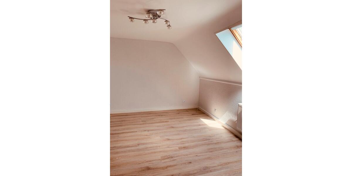 Dachgeschoßwohnung Homburg - 1 Zimmer, 67 m&sup2;, 650&euro; | Angebot:25944439