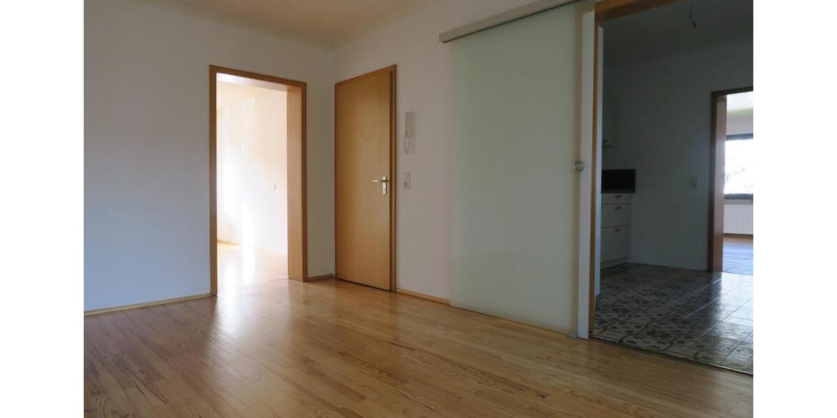 Erdgeschoßwohnung Schwalbach - 3 Zimmer, 113 m&sup2;, 900&euro; | Angebot:25932875