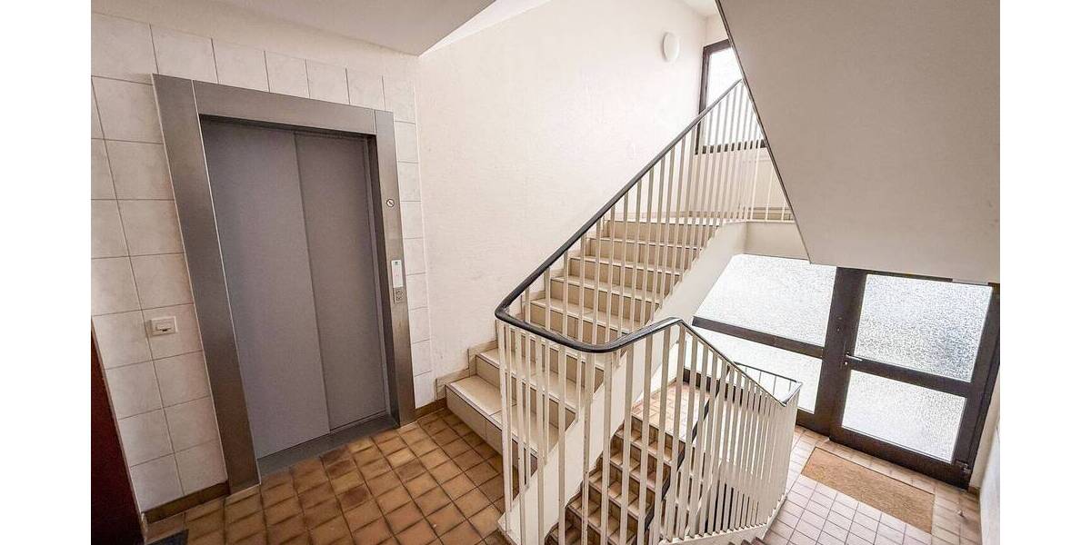 Etagenwohnung Saarbrücken Malstatt - 3 Zimmer, 68 m&sup2;, 135.000&euro; | Angebot:25996286