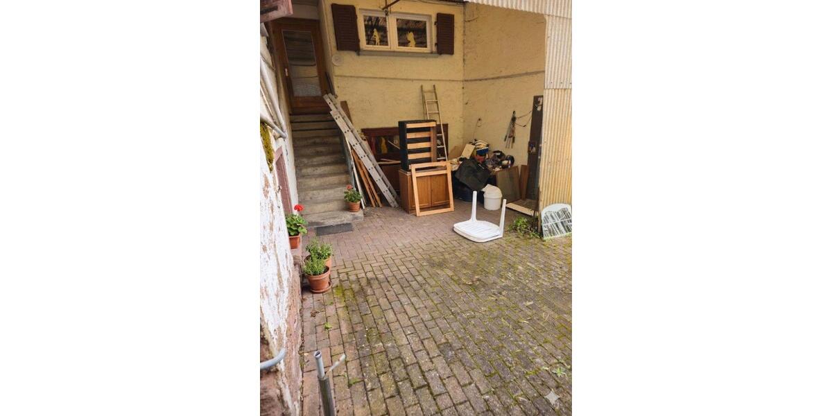 Einfamilienhaus Lebach - 7 Zimmer, 218 m&sup2;, 175.000&euro; | Angebot:26721236