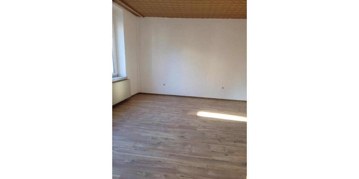 Einfamilienhaus Ottweiler - 5 Zimmer, 150 m&sup2;, 1.100&euro; | Angebot:25852793