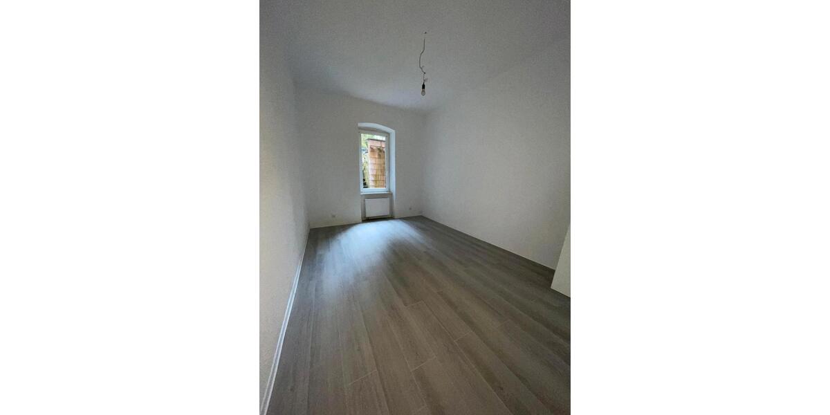 Erdgeschoßwohnung Neunkirchen - 3 Zimmer, 85 m&sup2;, 620&euro; | Angebot:25257536
