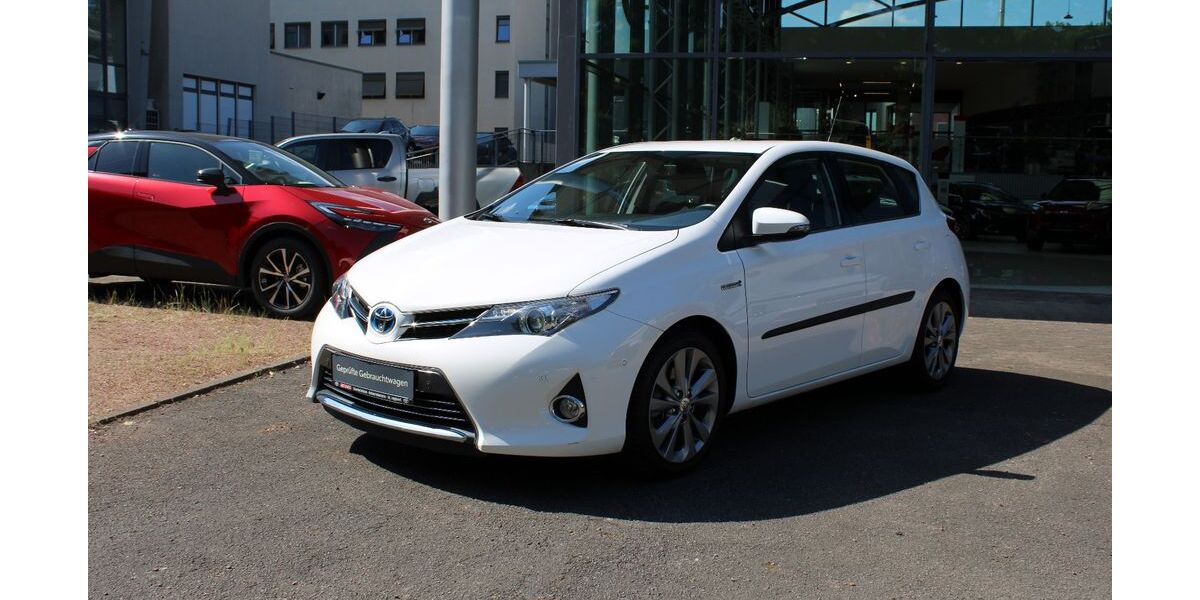 Toyota Auris 108.550 km 11.990 &euro; Saarbrücken 66113