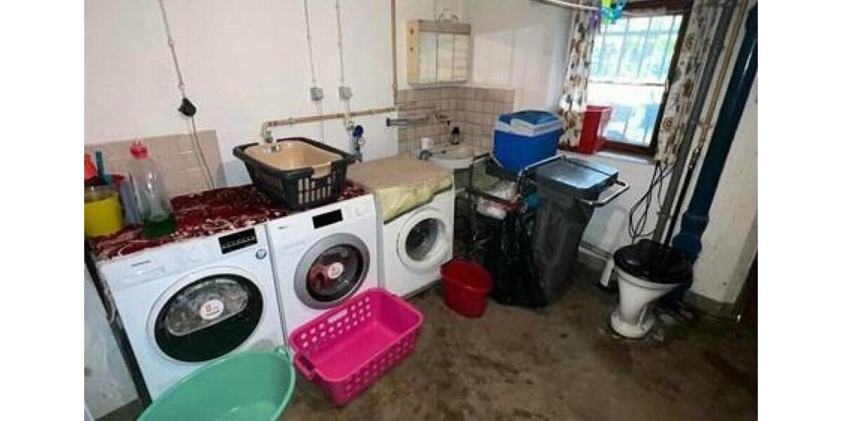 Reihenhaus Völklingen - 10 Zimmer, 196 m&sup2;, 251.000&euro; | Angebot:25394744