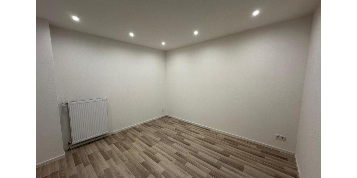 Reihenhaus Völklingen - 6 Zimmer, 160 m&sup2;, 1.300&euro; | Angebot:25439583