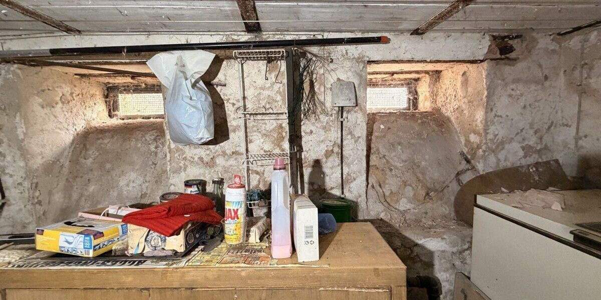 Mehrfamilienhaus, Wohnhaus Neunkirchen/Saar Hangard - 6 Zimmer, 120 m&sup2;, 59.000&euro; | Angebot:25736185