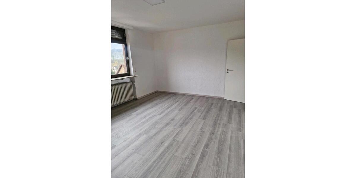 Etagenwohnung Riegelsberg - 3 Zimmer, 81 m&sup2;, 750&euro; | Angebot:26652033