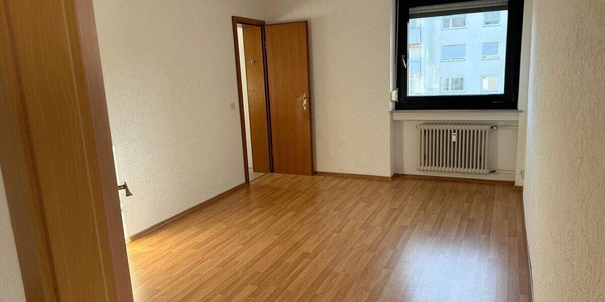 Etagenwohnung Saarbrücken St Johann - 3 Zimmer, 195.000&euro; | Angebot:25780199