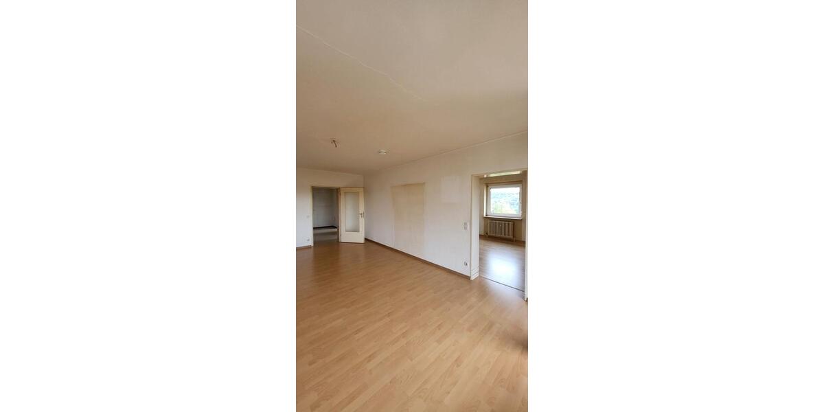 Etagenwohnung Saarbrücken Dudweiler - 3 Zimmer, 80 m&sup2;, 125.000&euro; | Angebot:27260864