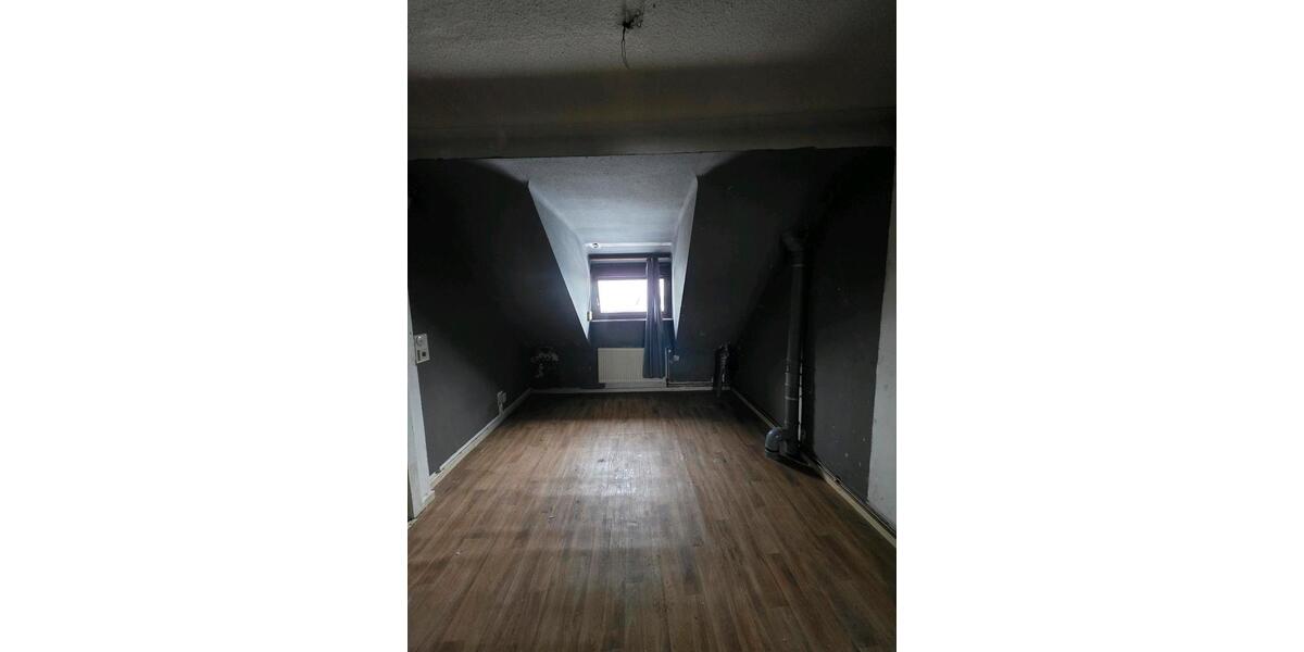 Dachgeschoßwohnung Neunkirchen - 4 Zimmer, 95 m&sup2;, 550&euro; | Angebot:24796284