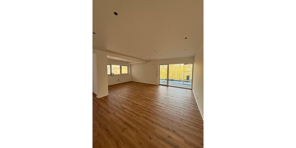 Erdgeschoßwohnung Saarlouis - 2 Zimmer, 77 m&sup2;, 850&euro; | Angebot:25838097