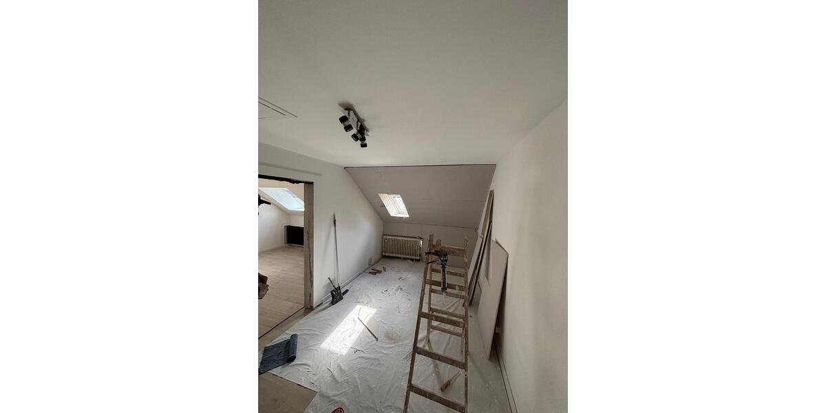 Etagenwohnung Saarbrücken Brebach-Fechingen - 4 Zimmer, 90 m&sup2;, 1.050&euro; | Angebot:25645672