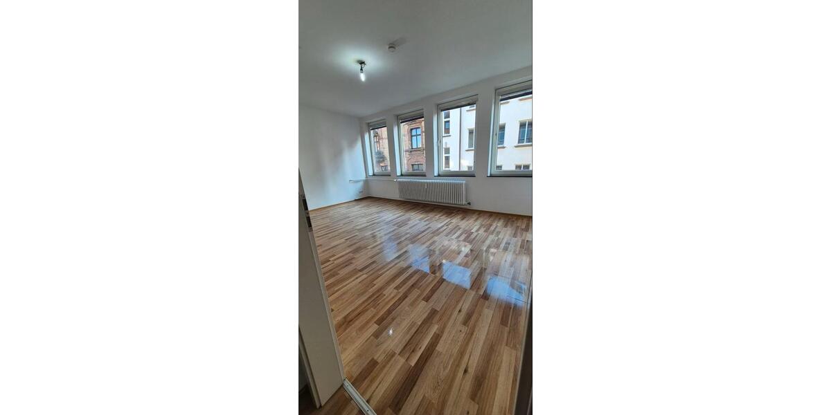 Etagenwohnung Saarbrücken - 4 Zimmer, 95 m&sup2;, 1.200&euro; | Angebot:26610376