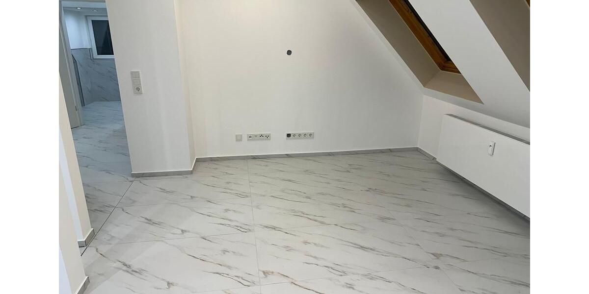 Dachgeschoßwohnung Dillingen (Saar) - 3 Zimmer, 73 m&sup2;, 700&euro; | Angebot:26700923
