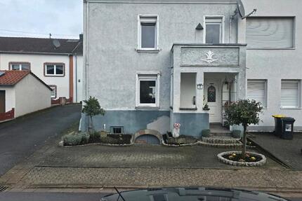 Haus Rehlingen-Siersburg Siersburg - 10 Zimmer, 160 m&sup2;, 175.000&euro; | Angebot:25933925