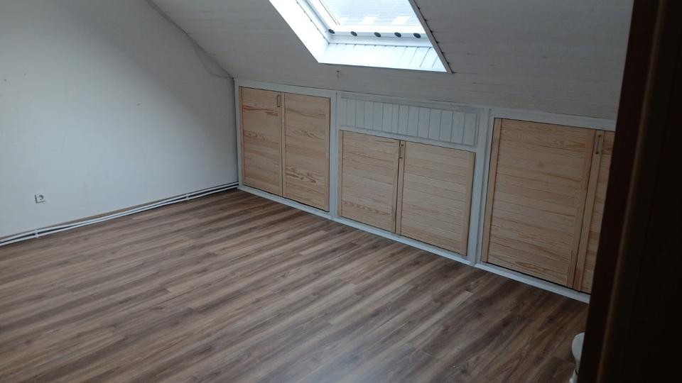 Dachgeschoßwohnung Völklingen - 3 Zimmer, 110 m&sup2;, 500&euro; | Angebot:25592290