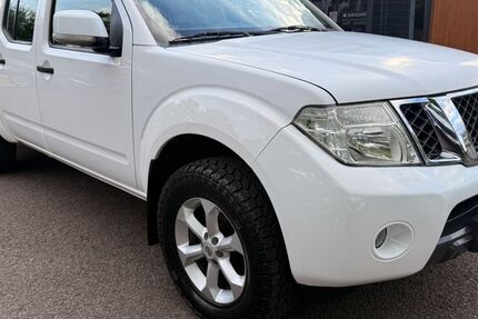 Nissan Navara 176.000 km 12.900 &euro; Dillingen 66763