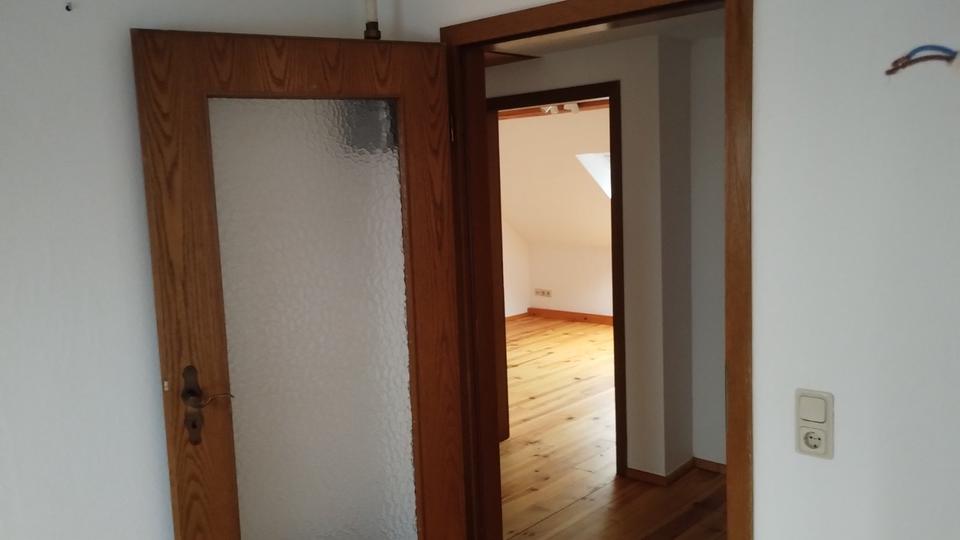 Dachgeschoßwohnung Neunkirchen - 3 Zimmer, 90 m&sup2;, 550&euro; | Angebot:25641144