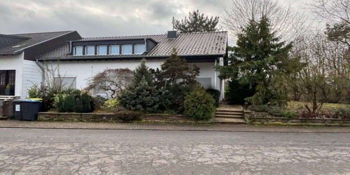 Einfamilienhaus Saarlouis - 8 Zimmer, 213 m&sup2;, 395.000&euro; | Angebot:25164395