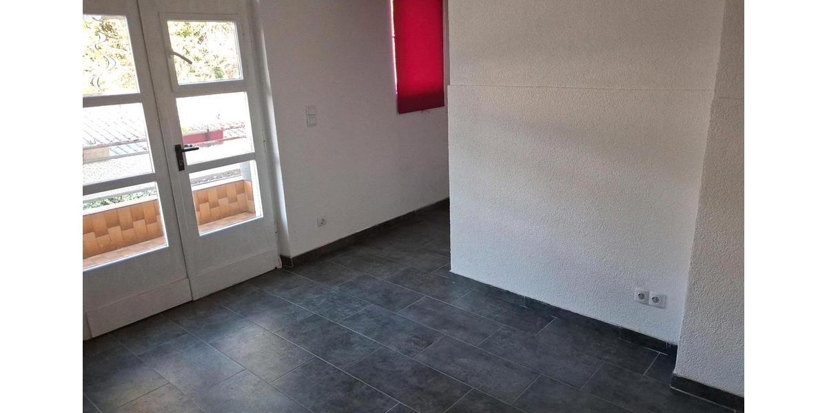 Etagenwohnung Völklingen - 3 Zimmer, 90 m&sup2;, 870&euro; | Angebot:25856538